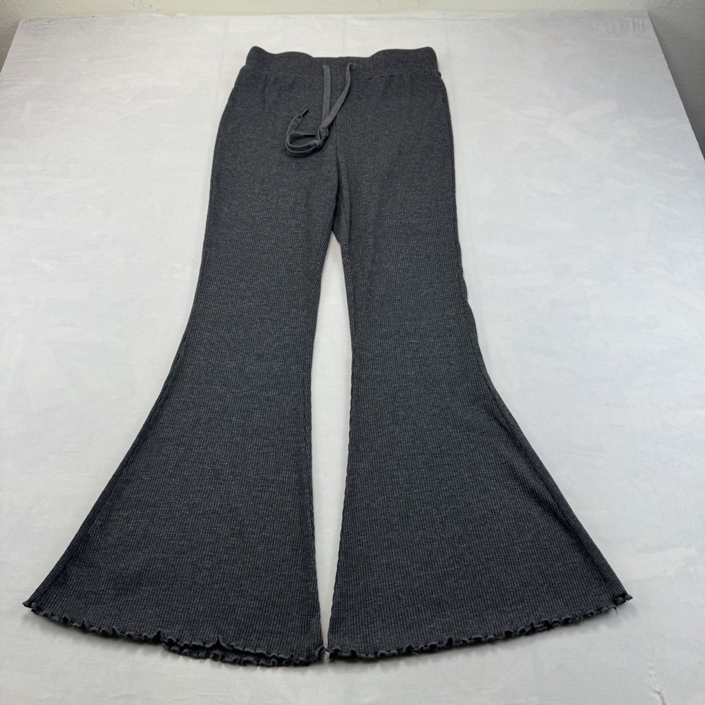 Cider Women's Medium Charcoal Gray Ribbed Knit Flare Pants Y2K Lettuce Hem